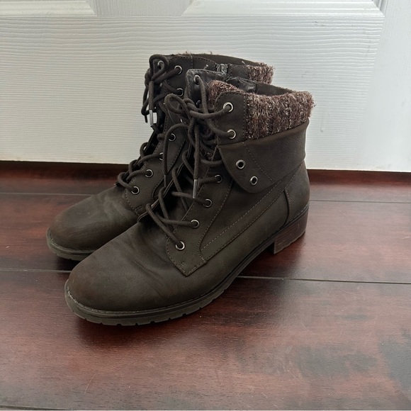 Size 9.5 Denver Hayes Women's Falen Lined Lace Up Combat Boots - Picture 1 of 6